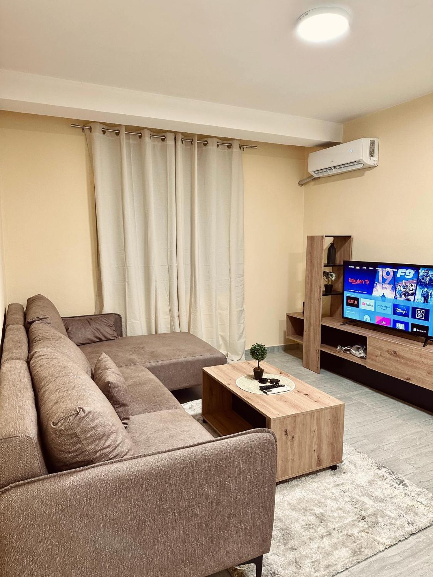 Urban Apartment In Blloku 地拉那 外观 照片